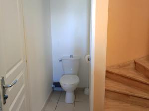 Fotografia z galérie ubytovania Charmant T3 avec terrasse, piscine, et parking à Jausiers - 6 pers, 50m² - FR-1-165B-21 v destinácii Jausiers + 6 fotografií