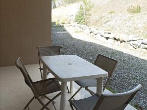 Fotografia z galérie ubytovania Studio confortable avec terrasse, piscine et sauna à Jausiers - 4 pers, 27 m² - FR-1-165B-51 v destinácii Jausiers