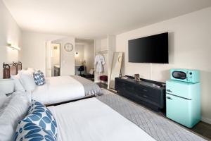 Μια τηλεόραση ή/και κέντρο ψυχαγωγίας στο Hotel McCoy Pullman