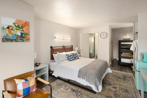 Ένα ή περισσότερα κρεβάτια σε δωμάτιο στο Hotel McCoy Pullman