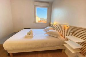Fotografia z galérie ubytovania Beautiful Apartment For 4 With Balcony v destinácii Nantes