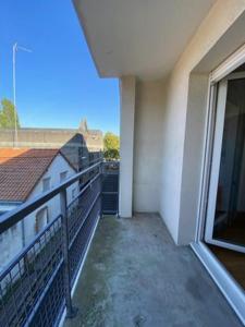 Fotografia z galérie ubytovania Beautiful Apartment For 4 With Balcony v destinácii Nantes