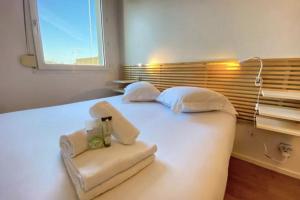 Fotografia z galérie ubytovania Beautiful Apartment For 4 With Balcony v destinácii Nantes