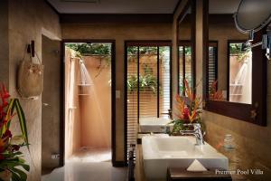 Ein Badezimmer in der Unterkunft Bo Phut Resort and Spa - SHA Plus