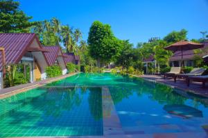 Bazén v ubytování At Samui Haus nebo v jeho okolí