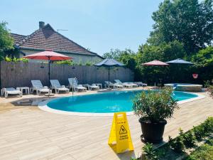 Bassein majutusasutuses Villa Larus või selle lähedal
