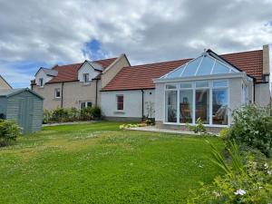 Gallery image of COASTAL COTTAGE ideal for golf, walking and cycling in Kingsbarns