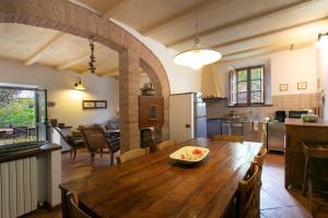 Kuchnia lub aneks kuchenny w obiekcie Agriturismo Poggio Salvi