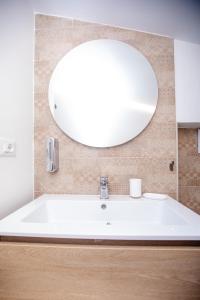 Kúpeľňa v ubytovaní Kaary BellaVita Superior Room