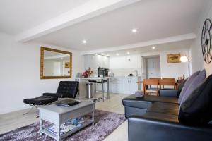 Η κουζίνα ή μικρή κουζίνα στο Imperial Apartment +14 φωτογραφίες