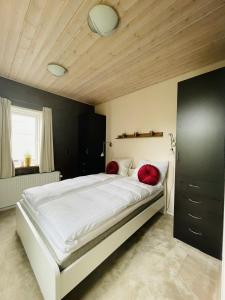 Llit o llits en una habitació de aday - Private room - Frederikshavn Center