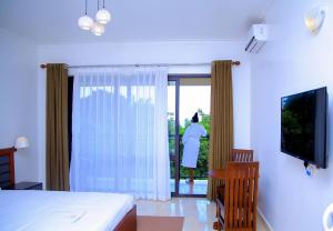Gallery image of Greenyard Beach Hotel in Entebbe