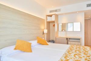 Posteľ alebo postele v izbe v ubytovaní Hotel Ilusion Moreyo - Adults Only