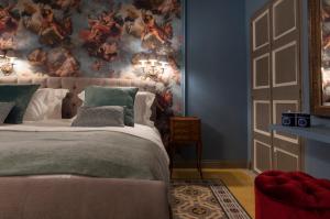 Postel nebo postele na pokoji v ubytování The Coleridge Boutique Hotel In Valletta