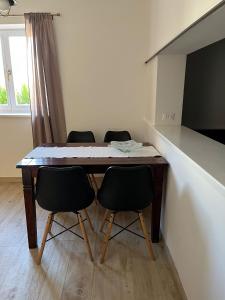 TV a/nebo společenská místnost v ubytování Romantic apartments