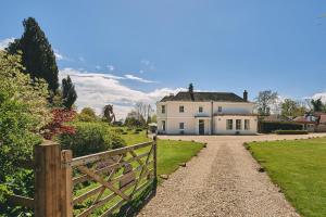 Gallery image of Equestrian Manor in Upton upon Severn
