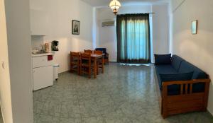 Η κουζίνα ή μικρή κουζίνα στο Ioanna Apartments