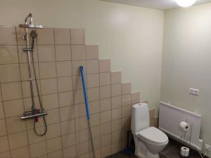 Koupelna v ubytování Bakland ad Lágafelli Apartment