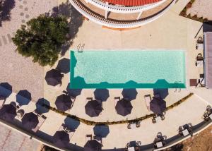 Bazén v ubytování Casa Panorama Adults Only nebo v jeho okolí