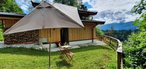 Nespecifikovaný výhled na hory nebo výhled na hory při pohledu z apartmánu