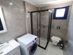 A bathroom at Villa KayaHan Göcek