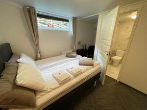 Voodi või voodid majutusasutuse Vid Gekås Ullared Boende B&B toas