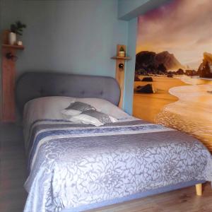 Un pat sau paturi într-o cameră la Apartament HELLADA