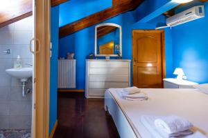 Koupelna v ubytování A&S Seaside Maisonette + 37 fotografií
