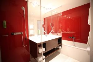 A bathroom at arte Hotel Linz