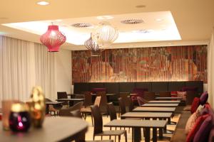 A seating area at arte Hotel Linz