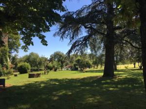 Zahrada ubytování Chambres et table d'hôtes Le cèdre Aveyron