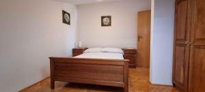 Postel nebo postele na pokoji v ubytování Apartment in Medulin with Two-Bedrooms 3