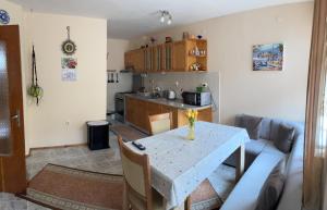 Gallery image of Mariana Guest House Къща за гости Марияна in Pomorie