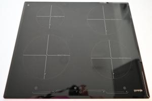 una tablet con cuatro círculos en la pantalla en Rest apartment Cerknica en Cerknica