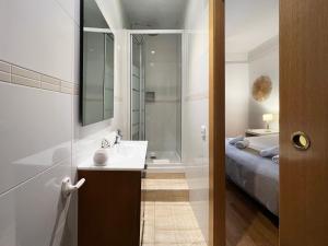 Et badeværelse på Stay U-nique Apartments Rambla Catalunya