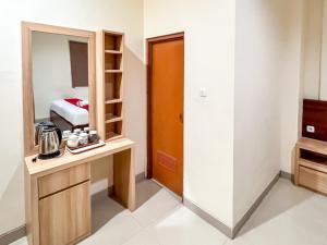 Galeriebild der Unterkunft RedDoorz Plus @ Grand Tabona Hotel Ternate in Ternate