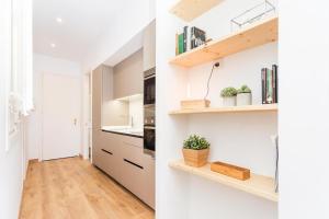 Fotografie z fotogalerie ubytování Cozy Apartment close to Passeig de Gracia v destinaci Barcelona