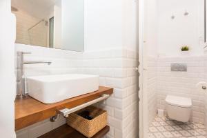 Fotografie z fotogalerie ubytování Cozy Apartment close to Passeig de Gracia v destinaci Barcelona