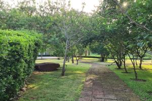 Zahrada ubytování ChanNgarm Mountain View Resort จันทน์งาม เมาท์เท่นวิว รีสอร์ท
