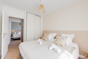 Posteľ alebo postele v izbe v ubytovaní L'Annexe du 43 - Beautiful T3 for 4 people with balcony