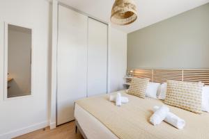 Posteľ alebo postele v izbe v ubytovaní L'Annexe du 43 - Beautiful T3 for 4 people with balcony