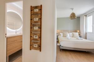 Posteľ alebo postele v izbe v ubytovaní L'Annexe du 43 - Beautiful T3 for 4 people with balcony