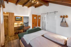 Letto o letti in una camera di Hotel Restaurant Bürchnerhof