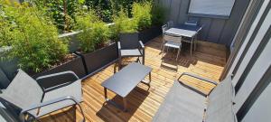 Balkón nebo terasa v ubytování LE POULORIO TERRASSE - T3 RDC - 2 salles de douches ByLocly