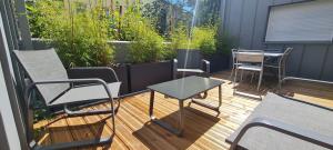 Balkón nebo terasa v ubytování LE POULORIO TERRASSE - T3 RDC - 2 salles de douches ByLocly