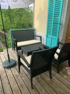 Balkón nebo terasa v ubytování Hôtel Restaurant des Lacs
