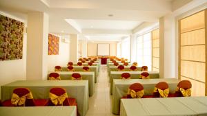 Business area at/o conference room sa Sinsuvarn Airport Suite Hotel SHA Extra Plus Certified B5040