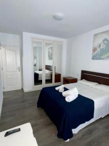 Posteľ alebo postele v izbe v ubytovaní 2 Bedroom Apartment Benalmadena