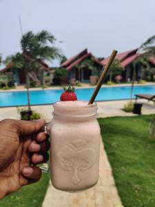 Piscina di Anukama Resort o nelle vicinanze
