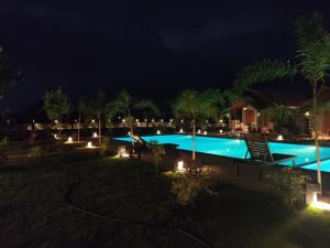 Piscina di Anukama Resort o nelle vicinanze